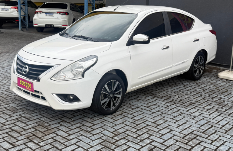 Nissan Versa 1.6 16V Unique CVT (Flex) - Foto #3