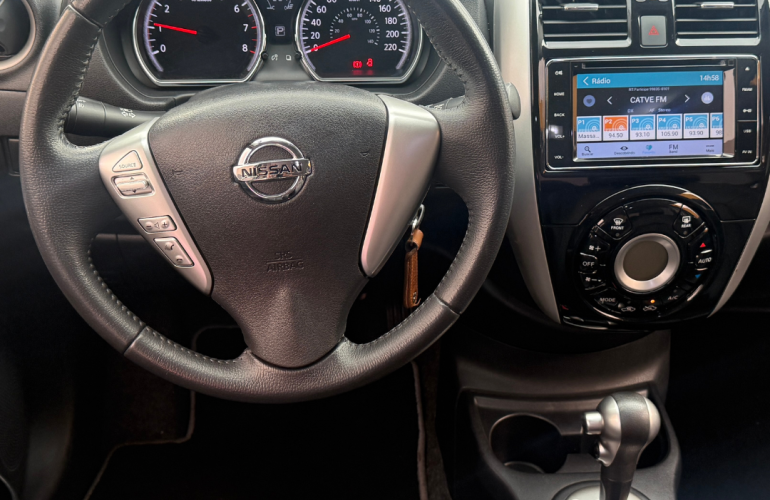Nissan Versa 1.6 16V Unique CVT (Flex) - Foto #4