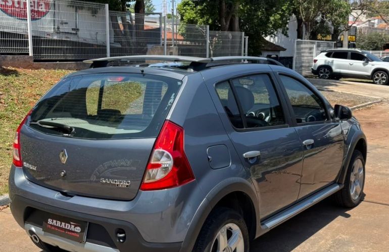 Renault Sandero 1.6 Stepway 16v - Foto #7