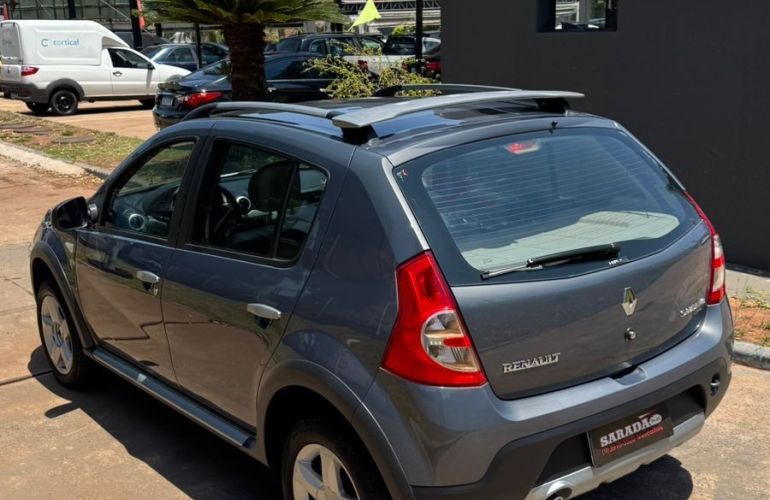 Renault Sandero 1.6 Stepway 16v - Foto #8