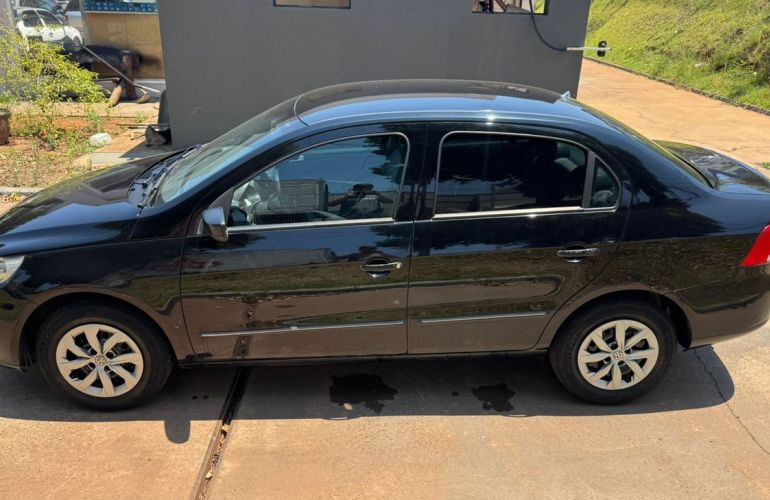 Volkswagen Voyage 1.6 Mi 8v - Foto #5