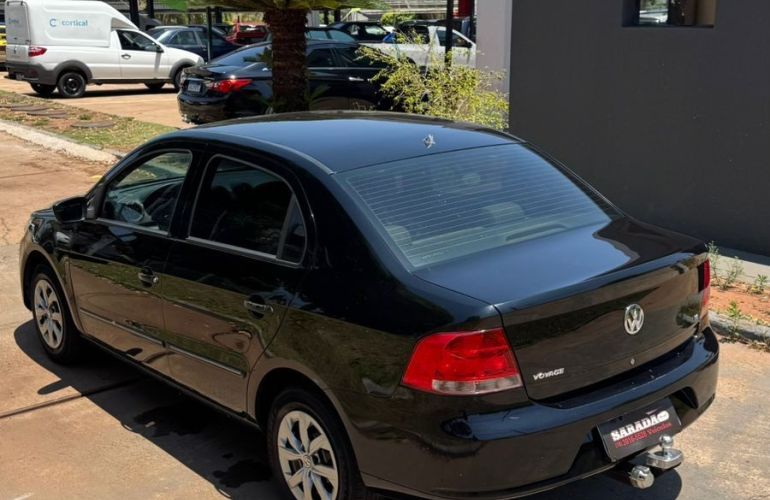 Volkswagen Voyage 1.6 Mi 8v - Foto #8