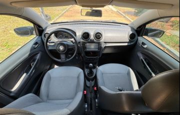 Volkswagen Voyage 1.6 Mi 8v - Foto #10