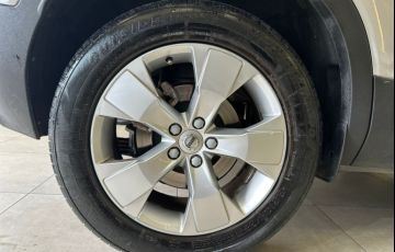 Volvo XC40 2.0 T4 - Foto #8