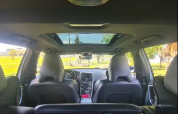 Volvo XC60 2.0 T5 Drive-E R-Design - Foto #2