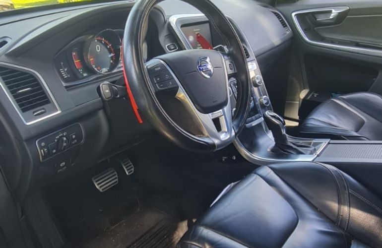 Volvo XC60 2.0 T5 Drive-E R-Design - Foto #6