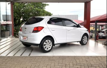 Chevrolet Onix 1.4 LT SPE/4 - Foto #2