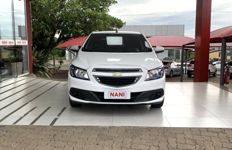 Chevrolet Onix 1.4 LT SPE/4 - Foto #2