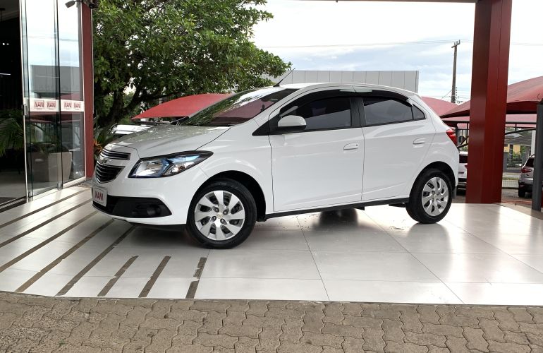 Chevrolet Onix 1.4 LT SPE/4 - Foto #1