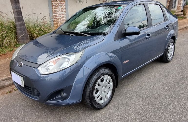 Ford Fiesta Sedan 1.6 Rocam (Flex) - Foto #1