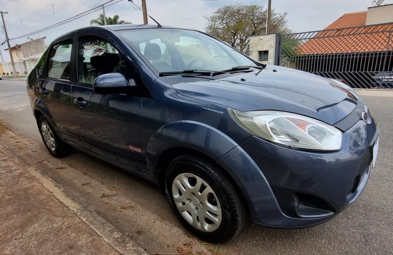 Ford Fiesta Sedan 1.6 Rocam (Flex) - Foto #3