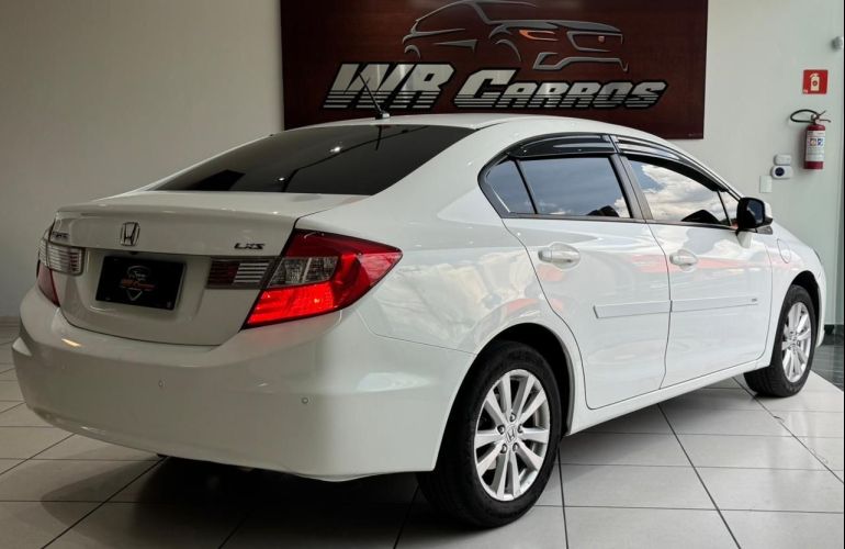 Honda Civic 1.8 LXS 16v - Foto #4