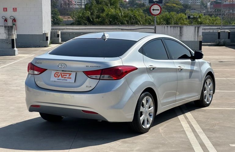 Hyundai Elantra 1.8 GLS 16v - Foto #9