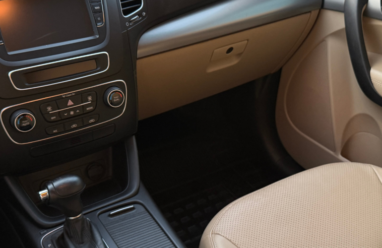 Kia Sorento 2.4 EX (Aut) - Foto #6