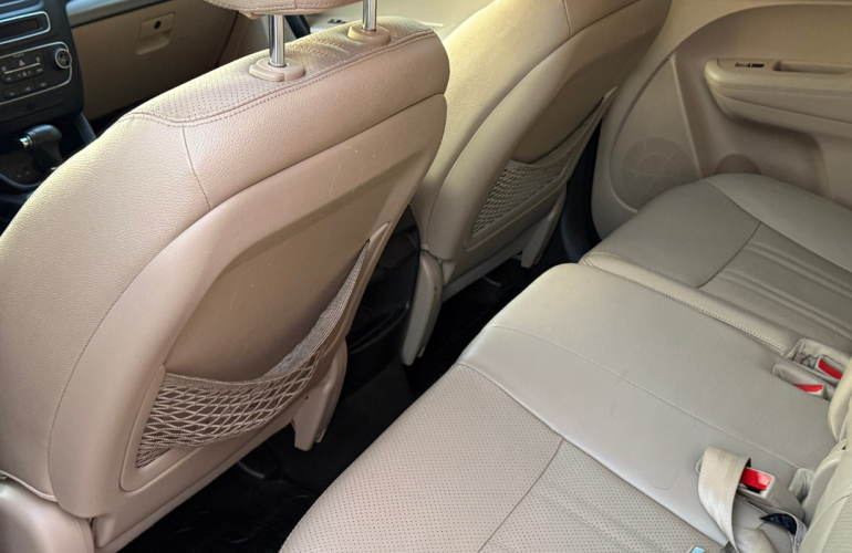 Kia Sorento 2.4 EX (Aut) - Foto #8