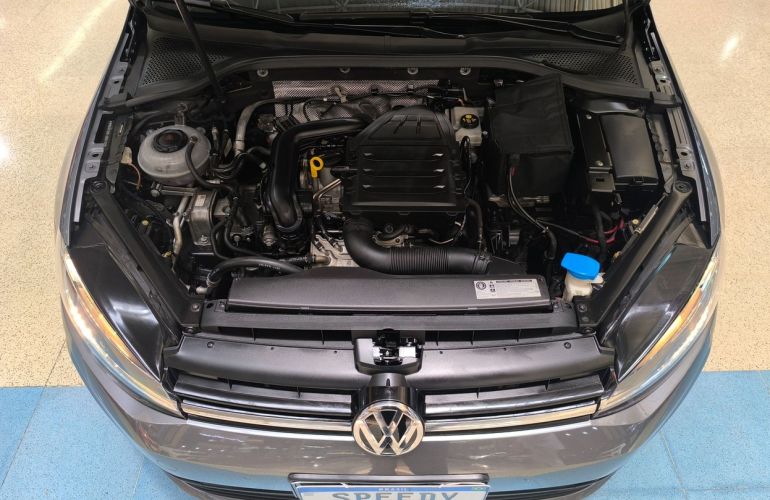 Volkswagen Golf 1.0 200 TSi Total Comfortline - Foto #5