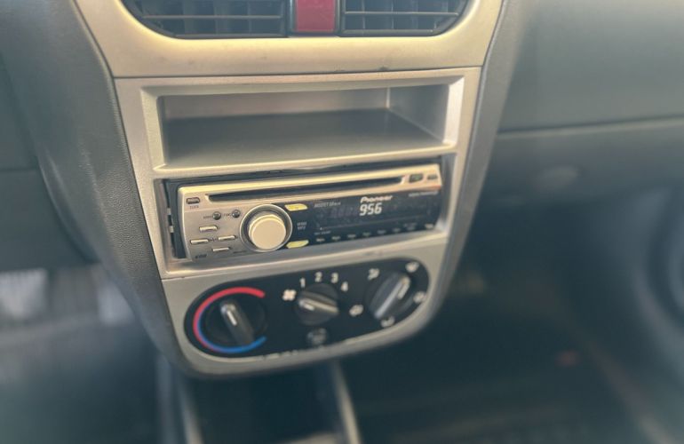 Chevrolet Corsa 1.4 MPFi Premium 8v - Foto #6