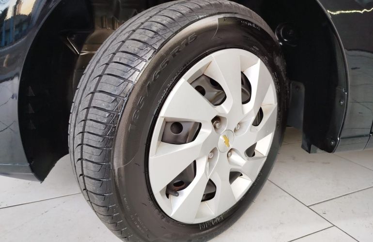 Chevrolet Onix 1.4 MPFi LT 8v - Foto #10