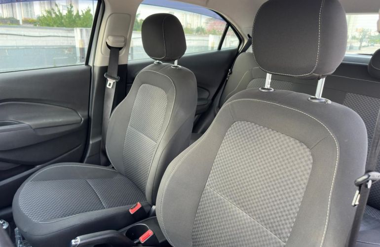 Chevrolet Onix 1.0 MPFi LT 8v - Foto #6