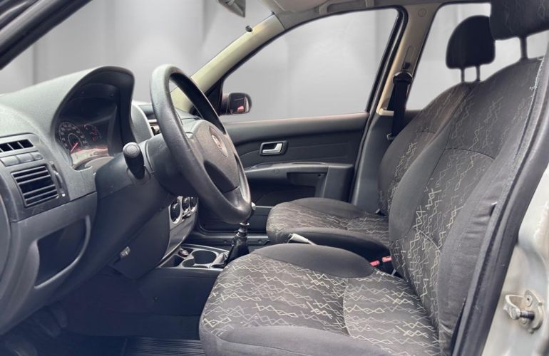 Fiat Palio 1.4 Trekking Weekend 8v - Foto #5