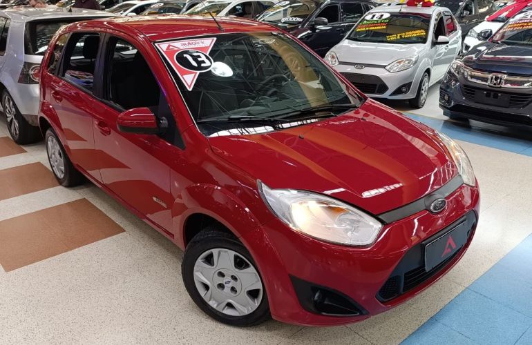 Ford Fiesta 1.6 MPi Class Hatch 8v - Foto #3