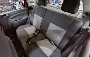 Ford Fiesta 1.6 MPi Class Hatch 8v - Foto #9