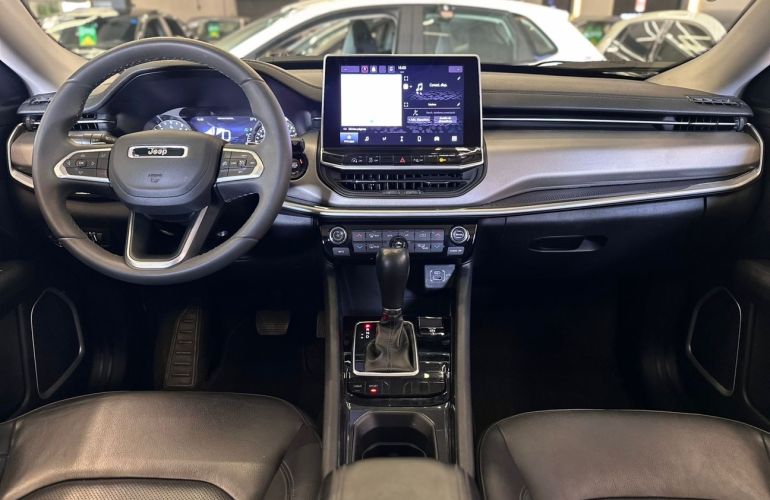 Jeep Compass 1.3 T270 Turbo Longitude - Foto #8