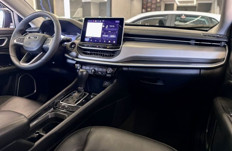 Jeep Compass 1.3 T270 Turbo Longitude - Foto #9