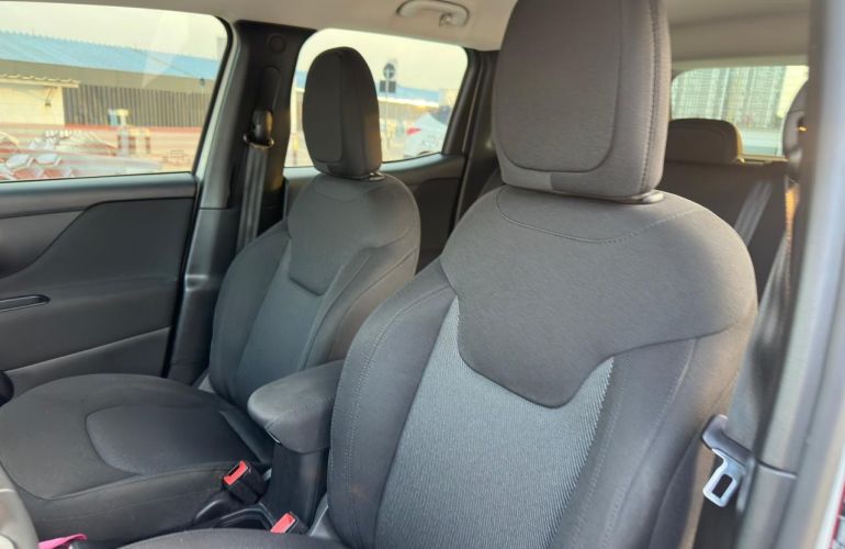 Jeep Renegade 1.8 16V Sport - Foto #8