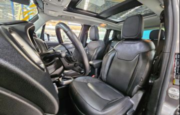 Jeep Renegade 1.8 16V Limited - Foto #2