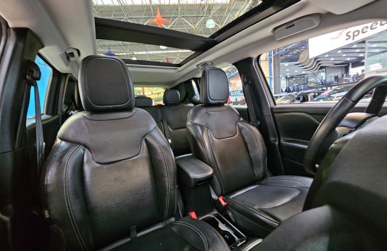 Jeep Renegade 1.8 16V Limited - Foto #10