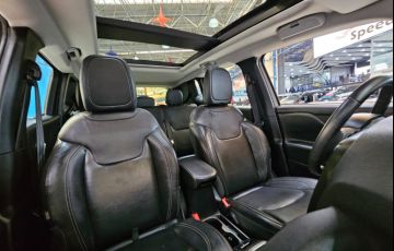 Jeep Renegade 1.8 16V Limited - Foto #10