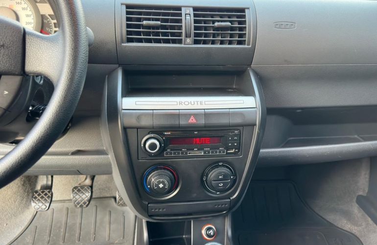 Volkswagen Fox 1.0 Mi Route 8v - Foto #7