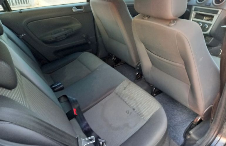 Volkswagen Gol 1.0 (G5) (Flex) - Foto #5
