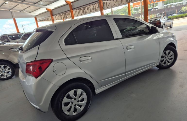 Chevrolet Onix 1.0 LT (Flex) - Foto #4