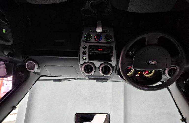 Ford Fiesta Hatch 1.6 (Flex) - Foto #8