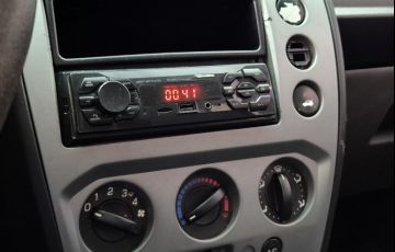 Ford Fiesta Hatch 1.6 (Flex) - Foto #9