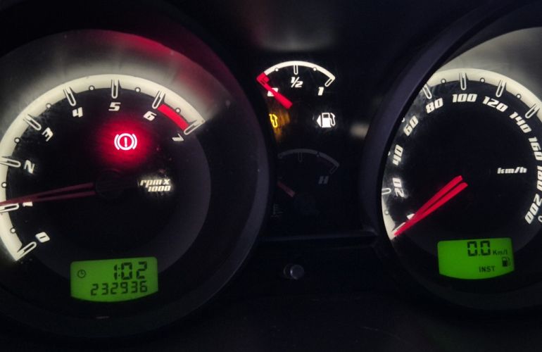 Ford Fiesta Hatch 1.6 (Flex) - Foto #10