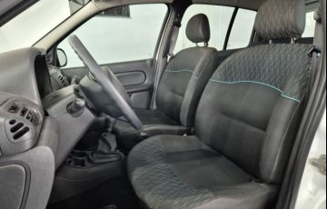 Renault Clio Expression 1.0 16V (Flex) - Foto #8