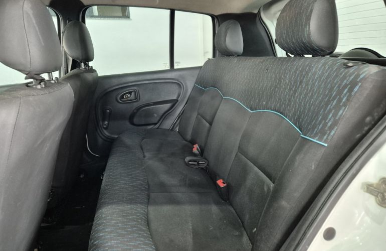 Renault Clio Expression 1.0 16V (Flex) - Foto #9