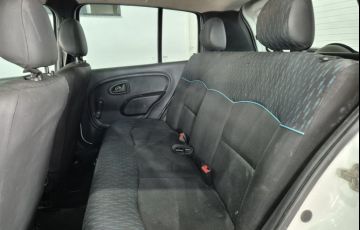 Renault Clio Expression 1.0 16V (Flex) - Foto #9