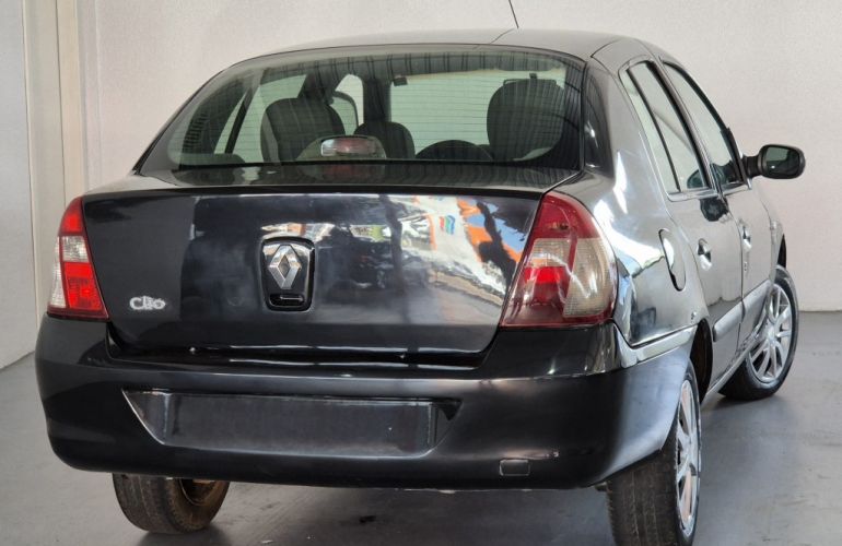 Renault Clio Sedan Expression 1.0 16V (flex) - Foto #5