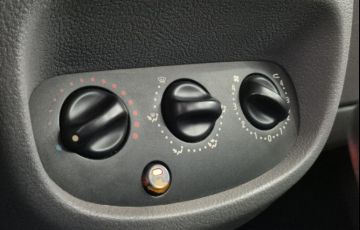 Renault Clio Sedan Expression 1.0 16V (flex) - Foto #10