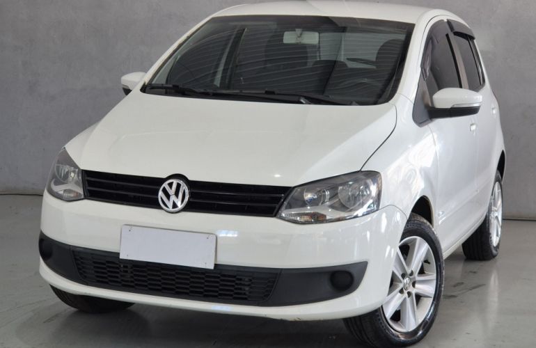 Volkswagen Fox Trend 1.0 8V (Flex) - Foto #2