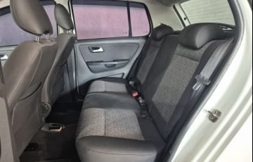 Volkswagen Fox Trend 1.0 8V (Flex) - Foto #8