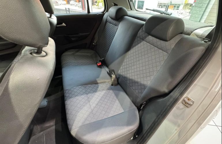 Volkswagen Fox 1.6 Mi 8v - Foto #7