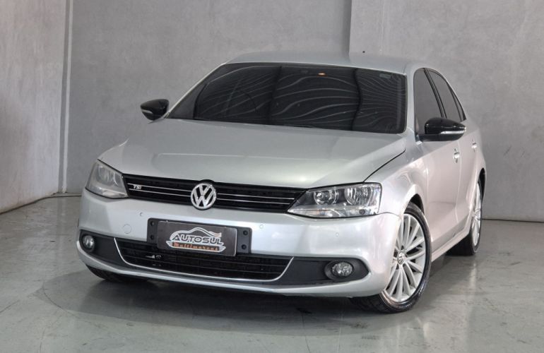 Volkswagen Jetta 2.0 TSI Highline DSG - Foto #1