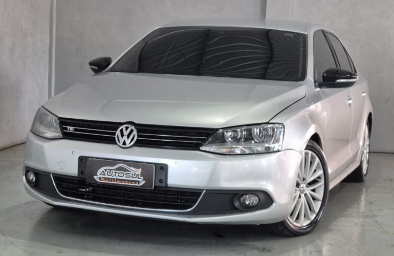 Volkswagen Jetta 2.0 TSI Highline DSG - Foto #2