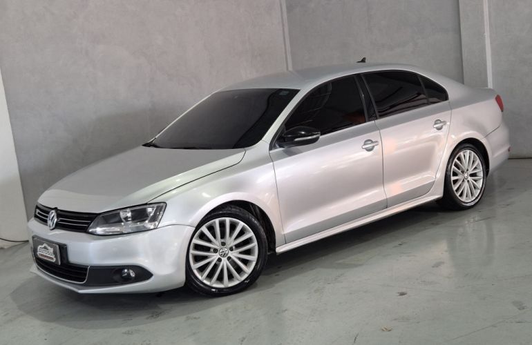 Volkswagen Jetta 2.0 TSI Highline DSG - Foto #3