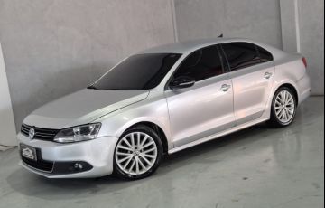 Volkswagen Jetta 2.0 TSI Highline DSG - Foto #3